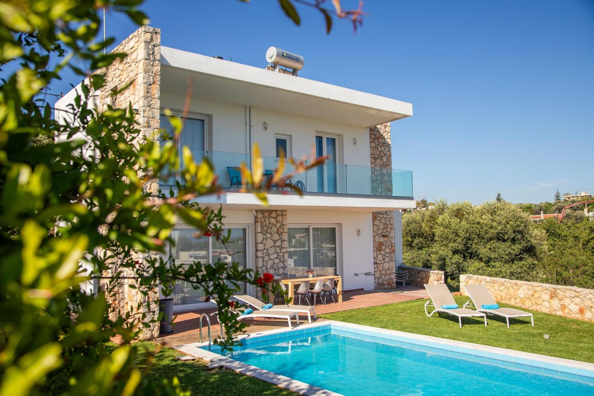 Villa Penelope Galatás Exterior photo